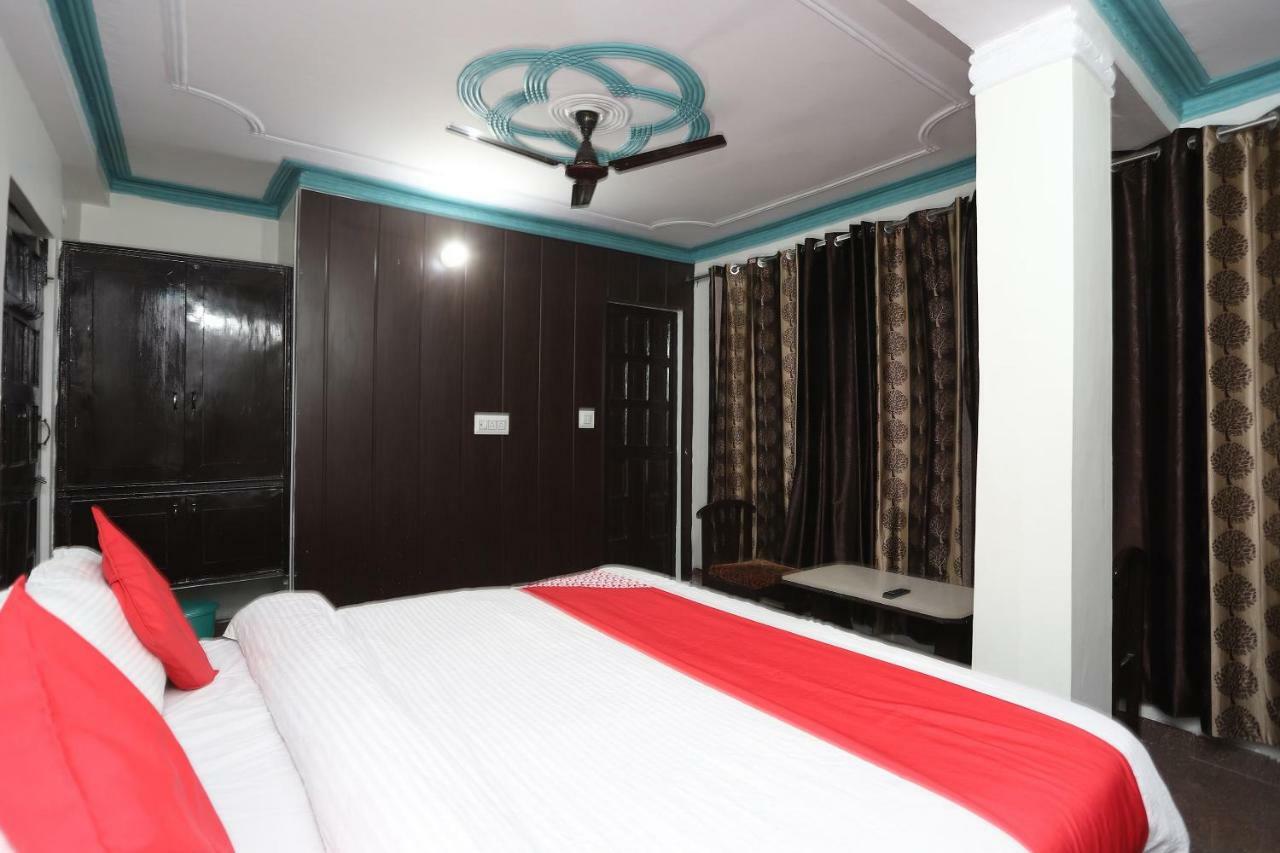 Oyo 43694 Hotel Hillson Pauri Kültér fotó