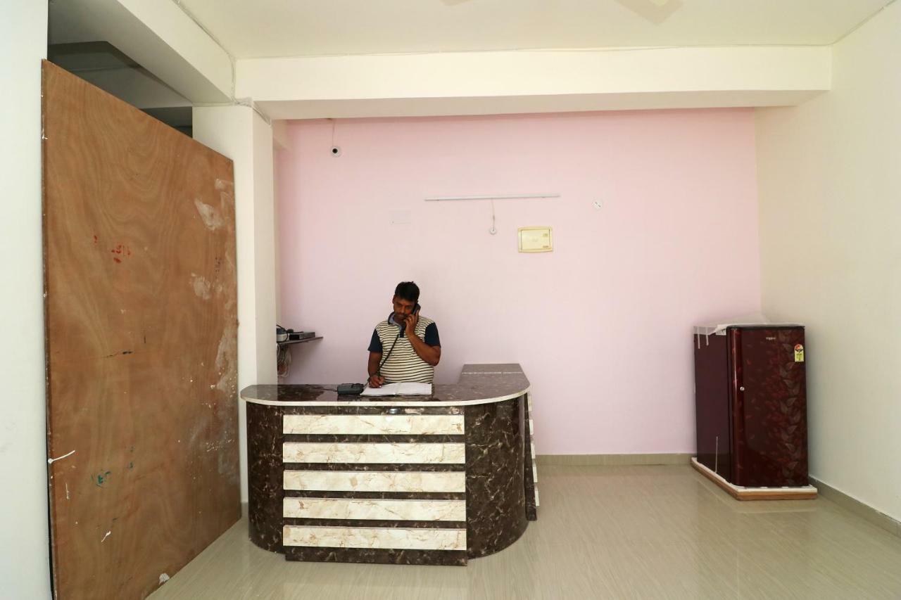 Oyo 43694 Hotel Hillson Pauri Kültér fotó
